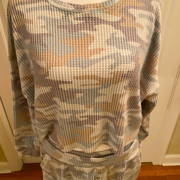 Z Supply Camo Waffle Knit Sweat Set 🩶🤍🤎🩵 - Picture 11 of 16